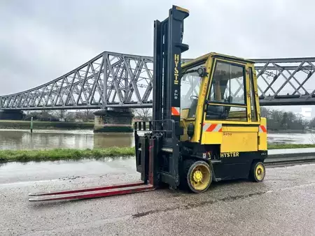 Sähkö - 4 pyör 2008  Hyster E4.50XLS (1)