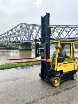 Sähkö - 4 pyör 2008  Hyster E4.50XLS (10)