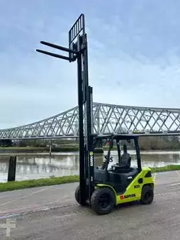 Carretilla elevadora diésel 2026  Clark S30D (10)