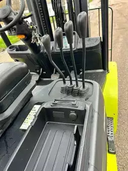 Carretilla elevadora diésel 2026  Clark S30D (18)