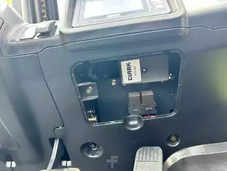 Carretilla elevadora diésel 2026  Clark S30D (22)