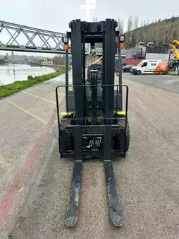 Carretilla elevadora diésel 2026  Clark S30D (9)