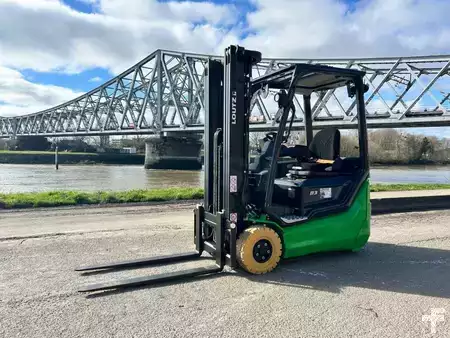 Elektromos 3 kerekű  Cesab B316II (1)