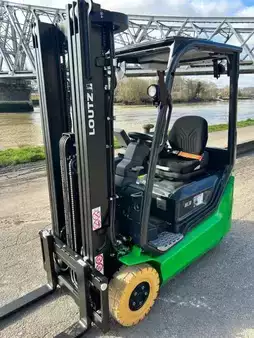 Elektromos 3 kerekű  Cesab B316II (4)