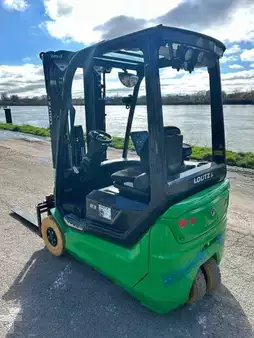 Elektromos 3 kerekű  Cesab B316II (6)