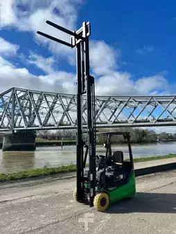 Elektromos 3 kerekű  Cesab B316II (9)