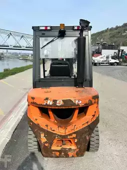 Diesel Forklifts 2019  Doosan D30GP (15)