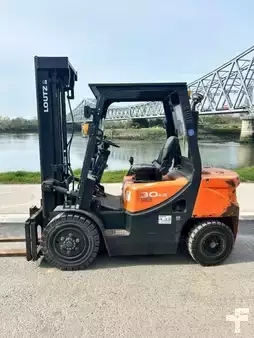 Diesel Forklifts 2019  Doosan D30GP (2)