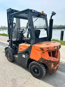 Diesel Forklifts 2019  Doosan D30GP (6)