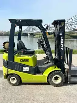 LPG Forklifts 2015  Clark C18L (11)