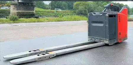 Wózki niskiego podnoszenia - Linde T24SP (3)