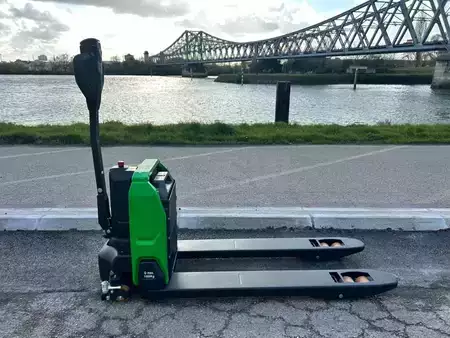 Lavansiirtovaunu 2026  Cesab PO15i (2)