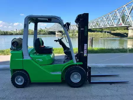 Nestekaasutrukki 2026  Cesab M320GV (11)