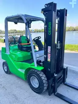 Nestekaasutrukki 2026  Cesab M320GV (12)