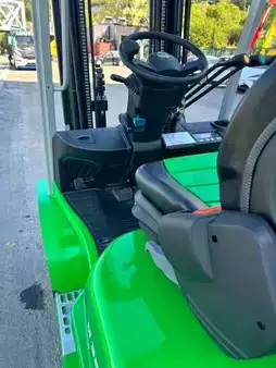 Nestekaasutrukki 2026  Cesab M320GV (14)