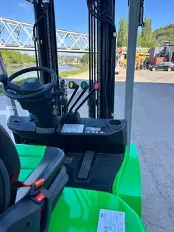 Nestekaasutrukki 2026  Cesab M320GV (15)