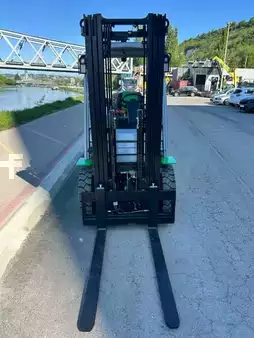 Nestekaasutrukki 2026  Cesab M320GV (8)