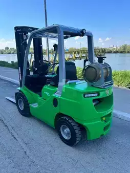 Nestekaasutrukki 2026  Cesab M325GV (5)