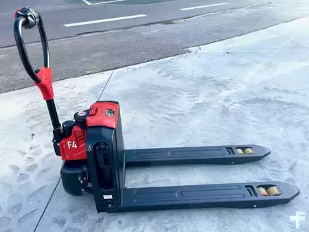 Nízkozdvižný vozík 2026  EP Equipment F4 (1)
