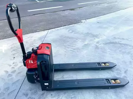 Nízkozdvižný vozík 2026  EP Equipment F4 (2)