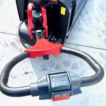 Nízkozdvižný vozík 2026  EP Equipment F4 (11)