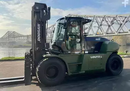Diesel heftrucks 2022  Doosan D160S-9 (11)