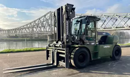 Diesel heftrucks 2022  Doosan D160S-9 (5)