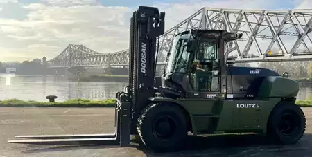 Diesel heftrucks 2022  Doosan D160S-9 (8)