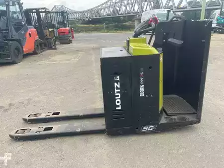 Porta-paletes elétrico 2020 Clark PPFXS20 (1)