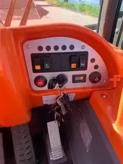 Gas truck 2026  Ausa T144H Plus (20)