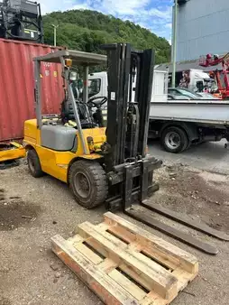 LPG VZV 1997  Halla LF30 (2)