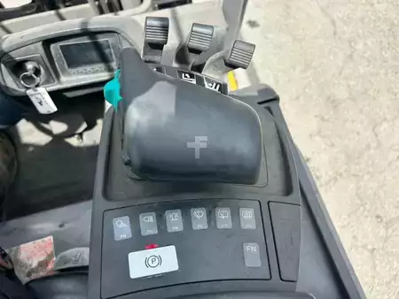 Elektromos 4 kerekű 2020  Jungheinrich EFG318K (17)