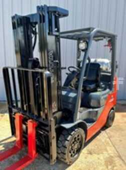 Propane Forklifts - Toyota 8FGCU25 (2)