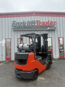 Propane Forklifts 2014  Toyota 8FGCU30 (1)