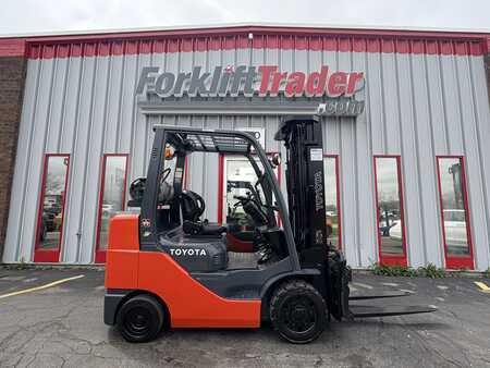 Propane Forklifts 2014  Toyota 8FGCU30 (2)