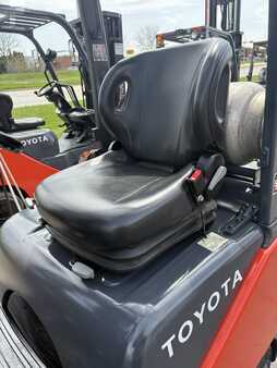 Propane Forklifts 2013  Toyota 8FGCU15 (18)