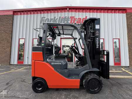 Propane Forklifts  Toyota 8FGC35U-BCS (1)
