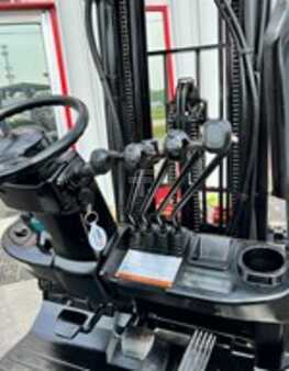 Propane Forklifts 2016  Toyota 8FGCU15 (4)