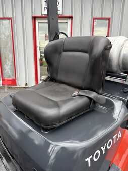 Propane Forklifts 2012  Toyota 8FGCU25 (17)