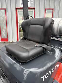 Propane Forklifts 2012  Toyota 8FGCU25 (8)