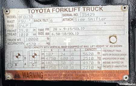 Carretilla elevadora GLP 2013  Toyota 8FGU30 (2)