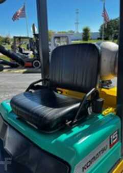 Propane Forklifts 1995  Komatsu FG15ST-15 (3)