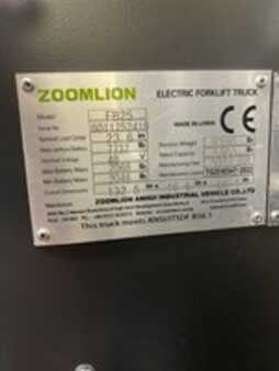 Eléctrica de 4 ruedas  Zoomlion EB25 (8) 