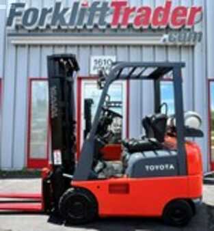 Propane Forklifts 2000  Toyota 7FGCU15 (1)