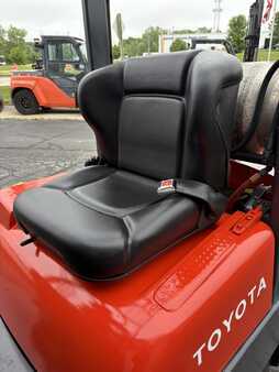 Propane Forklifts  Toyota 42-6FGCU18 (8)