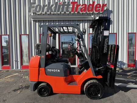 Propane Forklifts 2005  Toyota 7FGCU30 (6)