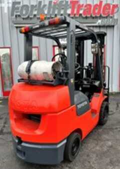 Propane Forklifts 2006  Toyota 7FGCU30 (5)