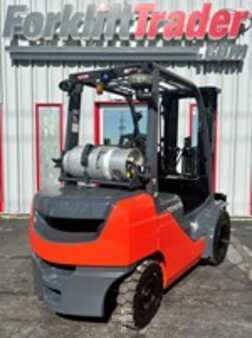 Propane Forklifts 2016  Toyota 8FGU25 (5)