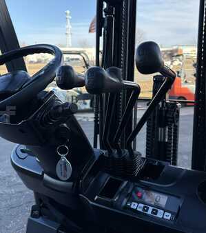 4 Wheels 2020  Toyota 8FBCU25 (18)