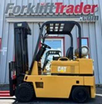 LPG Forklifts 1996  CAT Lift Trucks T50D (1)